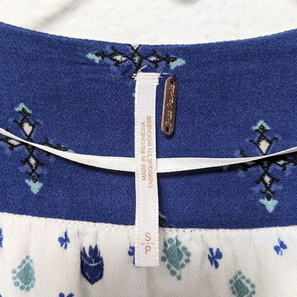 FREE PEOPLE Where We Roam Surplice Top S - Picture 6 of 11